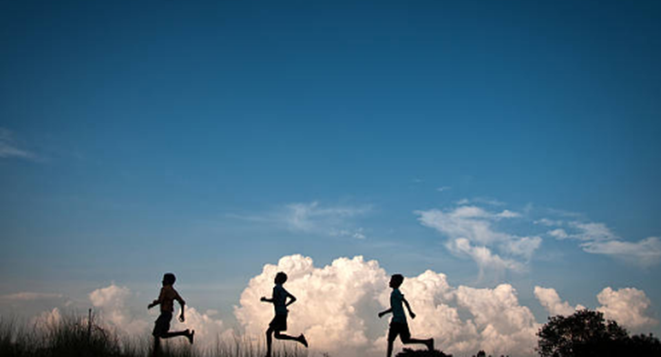 CHild running in Rural iNdia unaware about what happening in Delhi